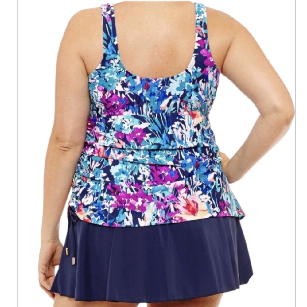Floral One-Piece Swimsuit - Picture 6 of 6